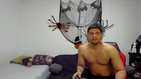 Snapshot of say_tony chatting on 10-28-25, 05:55 say_tony online show from 10-28-25, 05:55