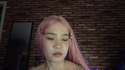 Snapshot of saya_lin chatting on 10-24-25, 06:37 Saya online show from 10-24-25, 06:37