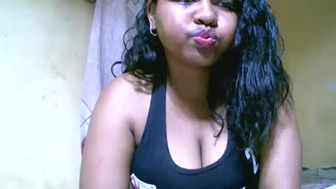 saylla1 online show from 11-15-25, 07:10