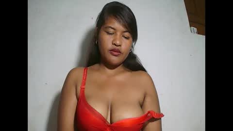 Snapshot of saylla1 chatting on 02-06-26, 08:07 saylla1 online show from 02-06-26, 08:07