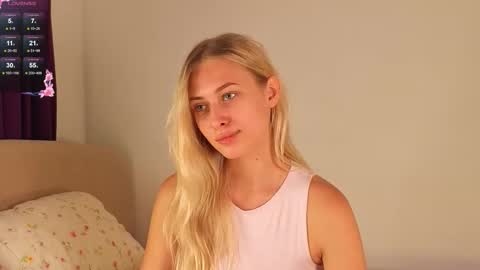 Snapshot of sayselena chatting on 09-11-25, 05:13 Hello guys our name is Emily Nicole Alice. We are very funny and love to spend time well online show from 09-11-25, 05:13