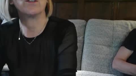 Snapshot of sb_couple chatting on 11-23-25, 02:50 SB Couple online show from 11-23-25, 02:50