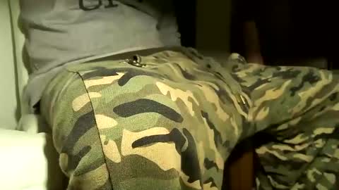 Snapshot of sbamx chatting on 12-17-25, 02:06 Sbamx online show from 12-17-25, 02:06