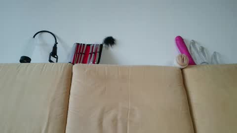 Snapshot of scaleslayer chatting on 02-14-25, 09:56 Mike online show from 02-14-25, 09:56