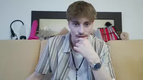 Snapshot of scaleslayer chatting on 02-14-25, 03:47 Mike online show from 02-14-25, 03:47