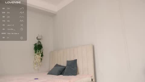 Snapshot of scamelia chatting on 09-16-25, 06:36 scamelia online show from 09-16-25, 06:36