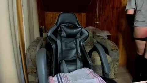 Snapshot of scandark chatting on 02-19-25, 01:28 scandark online show from 02-19-25, 01:28