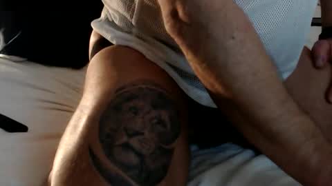 Snapshot of scapula2025 chatting on 12-20-25, 09:11 OnDisplay online show from 12-20-25, 09:11