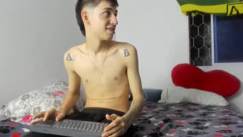 scar y sebas online show from 09-11-25, 04:34