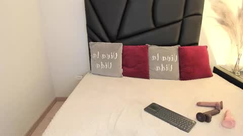 scarbadgirl_ online show from 10-06-25, 03:37