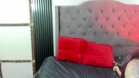 Snapshot of scarbadgirl_ chatting on 05-30-26, 04:20 scarbadgirl_ online show from 05-30-26, 04:20
