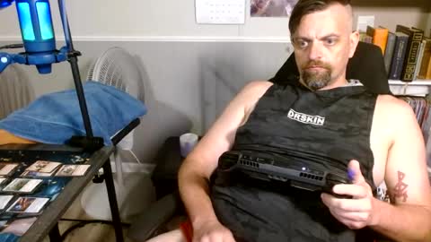 Snapshot of scarecrow2wm chatting on 07-19-26, 05:44 Kent Clark online show from 07-19-26, 05:44