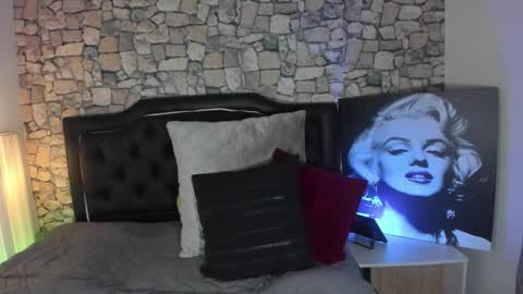 Scarlat Diamond  online show from 10-12-25, 07:46