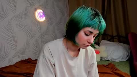 Snapshot of scarle_whisper chatting on 05-30-26, 10:01 Emmy online show from 05-30-26, 10:01
