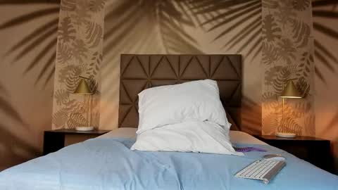 Scarleet online show from 04-16-26, 07:58