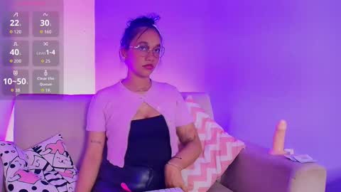 Snapshot of scarleett_ebony chatting on 11-10-25, 07:35 scarleett_ebony online show from 11-10-25, 07:35