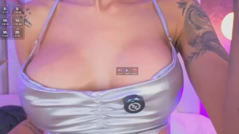 Snapshot of scarleett_johansson chatting on 05-16-26, 08:18 Scarlett online show from 05-16-26, 08:18
