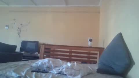 Snapshot of scarlet_25142359 chatting on 10-26-25, 02:12 scarlet_25142359 online show from 10-26-25, 02:12