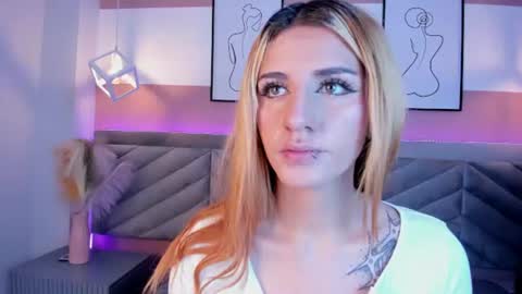 Snapshot of scarlet__rossi chatting on 07-10-26, 03:11 scarlet__rossi online show from 07-10-26, 03:11