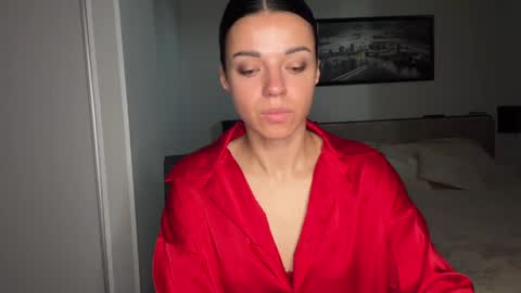 Sophie online show from 05-25-26, 07:03