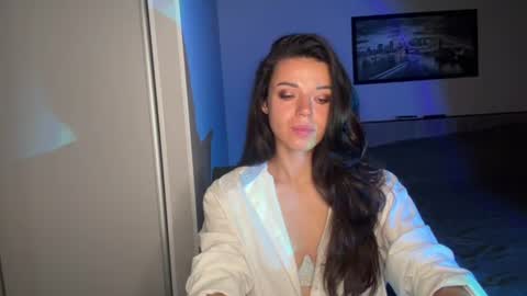 Snapshot of scarlet_daisy_ chatting on 07-14-26, 07:24 Sophie online show from 07-14-26, 07:24