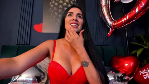 Scarlet Edwars online show from 02-14-25, 10:47