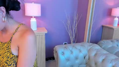 Scarlet Edwars online show from 02-18-25, 06:15