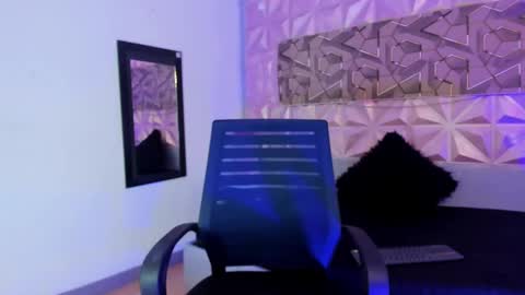 Scarlet  online show from 10-06-25, 05:10