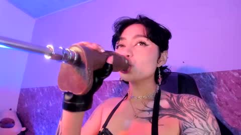 scarlet_gold online show from 02-10-25, 02:08