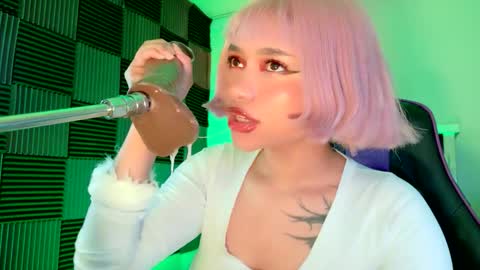 scarlet_gold online show from 10-15-25, 03:06