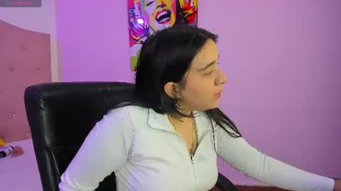Snapshot of scarlet_hans chatting on 06-18-26, 11:58 scarlet_hans online show from 06-18-26, 11:58