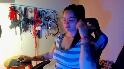 scarlet taylor kennedy online show from 04-21-26, 10:45