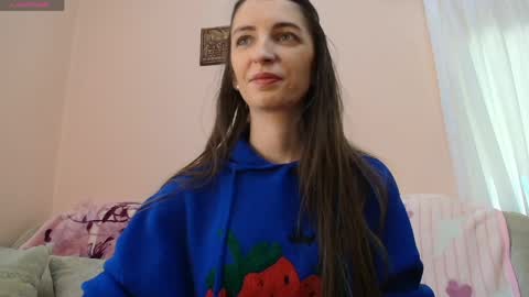 Snapshot of scarlet_rosse chatting on 04-25-26, 10:40 Scarlet online show from 04-25-26, 10:40