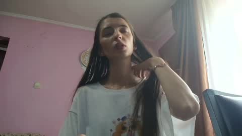 Snapshot of scarlet_rosse chatting on 05-12-26, 12:24 Scarlet online show from 05-12-26, 12:24
