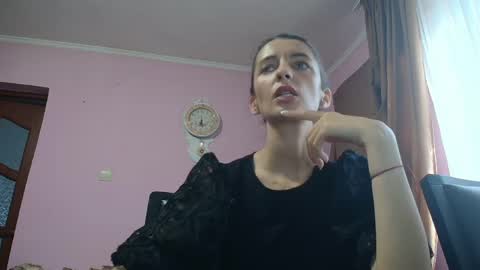 Snapshot of scarlet_rosse chatting on 05-28-26, 03:42 Scarlet online show from 05-28-26, 03:42