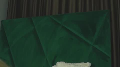 Snapshot of scarletcoles chatting on 10-27-25, 10:25 Scarlet online show from 10-27-25, 10:25