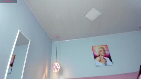 Scarlet  online show from 01-13-25, 04:07