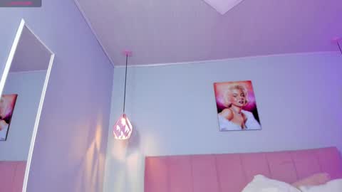 Scarlet  online show from 01-13-25, 07:21