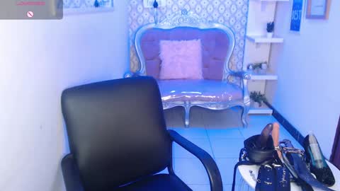 Snapshot of scarleth_bluee chatting on 02-01-25, 09:11 Scarleth online show from 02-01-25, 09:11