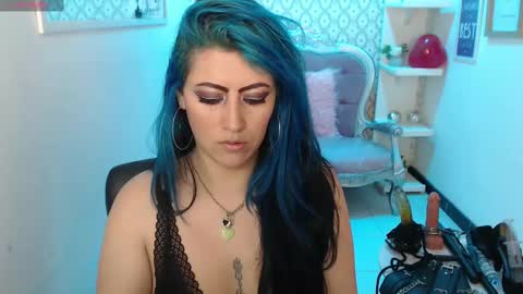 Snapshot of scarleth_bluee chatting on 02-17-25, 06:09 Scarleth online show from 02-17-25, 06:09