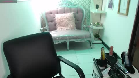 Snapshot of scarleth_bluee chatting on 03-06-25, 09:14 Scarleth online show from 03-06-25, 09:14