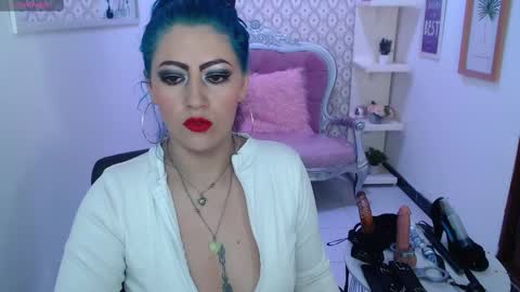 Snapshot of scarleth_bluee chatting on 03-07-25, 03:08 Scarleth online show from 03-07-25, 03:08