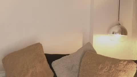 Snapshot of scarleth_lux_ chatting on 05-17-26, 06:11 Scarleth online show from 05-17-26, 06:11