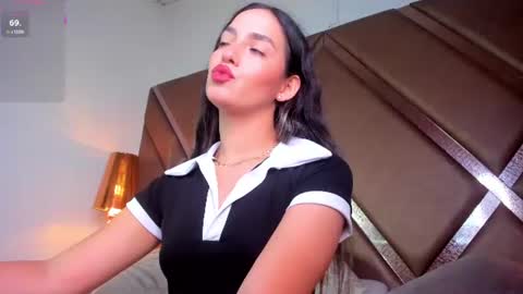 Snapshot of scarlethcollins_ chatting on 06-21-26, 11:57 Scarleth online show from 06-21-26, 11:57