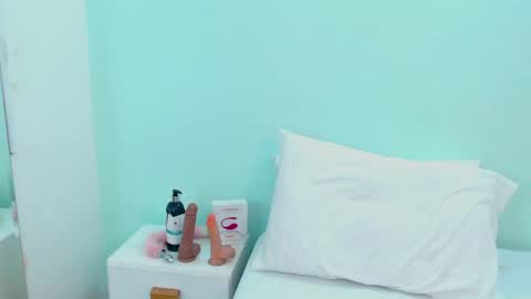 scarlet  online show from 04-19-26, 06:10