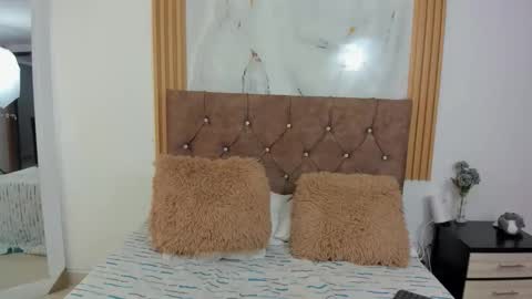 Scarlet Noir online show from 01-17-26, 12:43