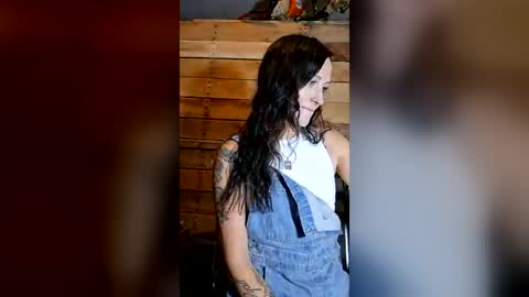 Snapshot of scarlett379 chatting on 08-03-26, 03:27 scarlett379 online show from 08-03-26, 03:27