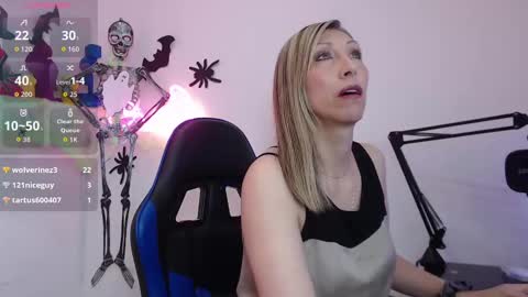 Snapshot of scarlett_079 chatting on 11-05-25, 11:54 Scarlett online show from 11-05-25, 11:54