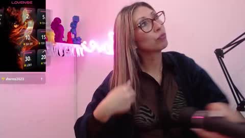 Snapshot of scarlett_079 chatting on 01-06-26, 11:47 Scarlett online show from 01-06-26, 11:47