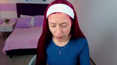 Snapshot of scarlett__bell chatting on 06-12-26, 01:21 Scarlett online show from 06-12-26, 01:21